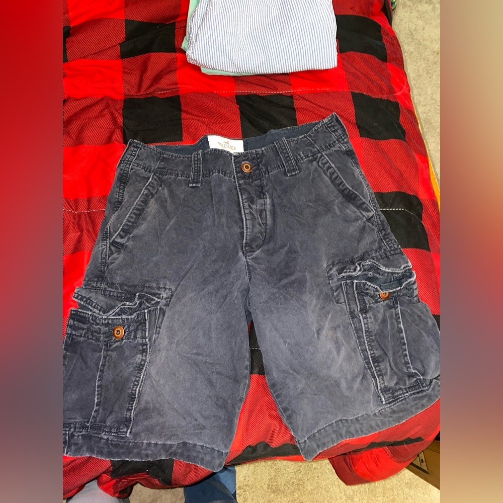 hollister jean shorts size 31